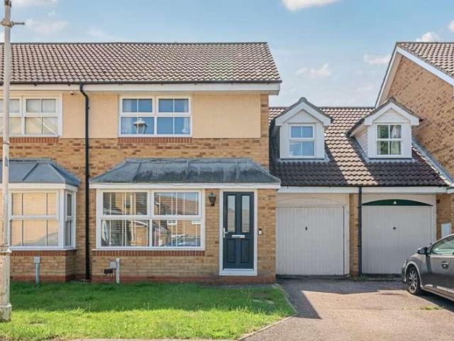 House for sale in Watermead, Buckinghamshire