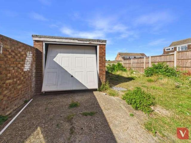 House for sale in Warden Hill, Luton