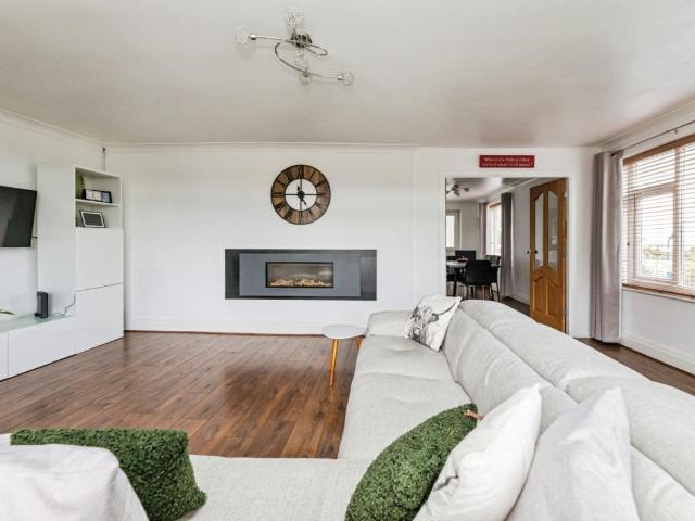 House for sale in Thorpe Hesley, South Yorkshire