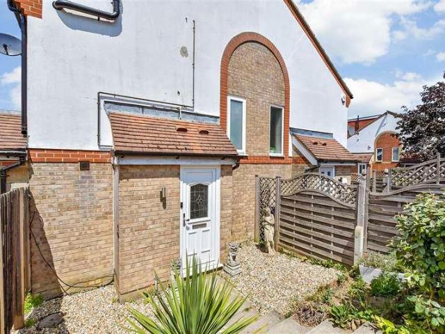 House for sale in Red Hill, Surrey
