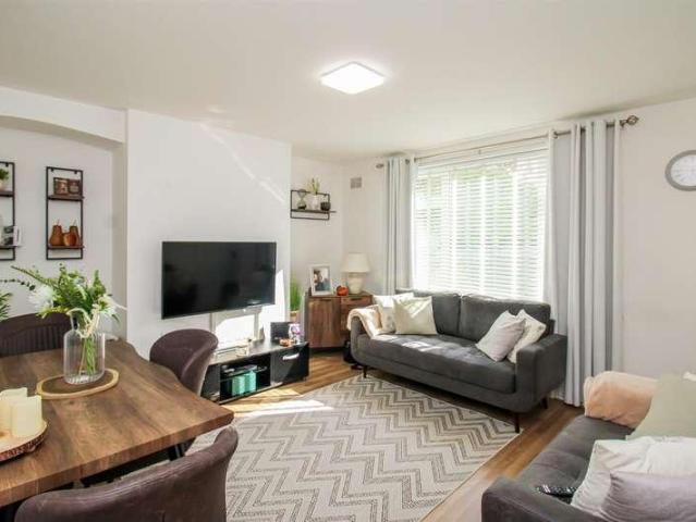 House for sale in Hopetown, Wakefield