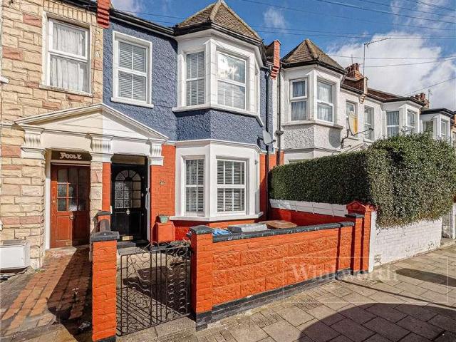 House for sale in Harlesden, Greater London