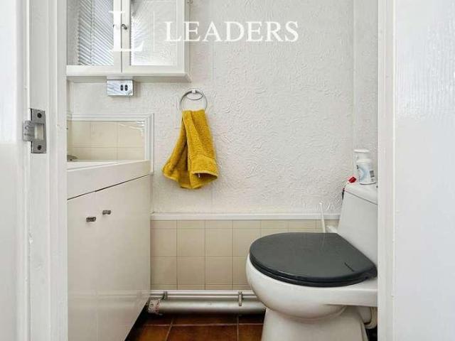 House for sale in Woodcot, Middlecroft