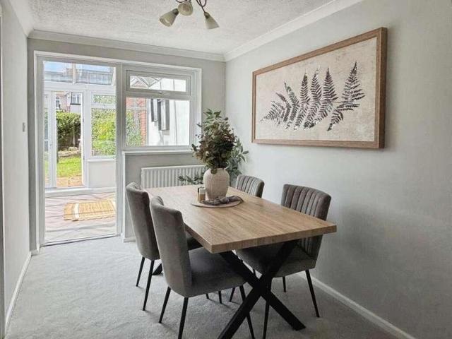 House for sale in Chessington, Greater London