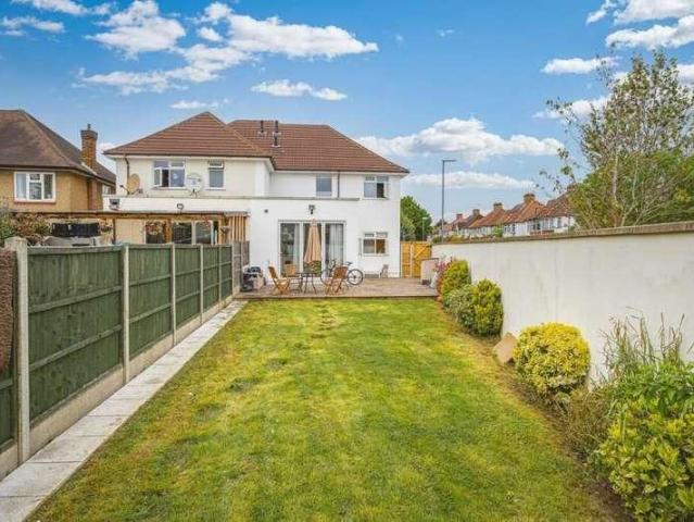 House for sale in Greater London