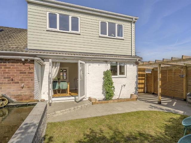 House for sale in Stourbridge, West Midlands