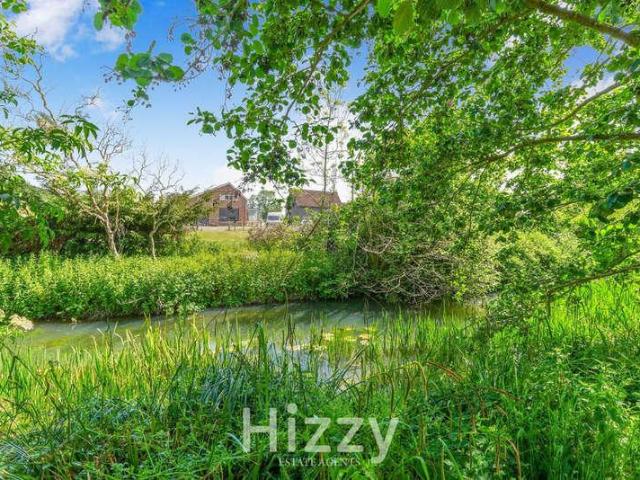 House for sale in Chelmondiston, Suffolk