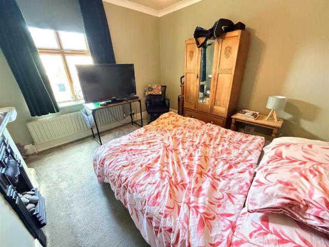 House for sale in Stourbridge, West Midlands