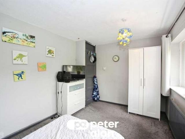 House for sale in Tredomen, Hengoed