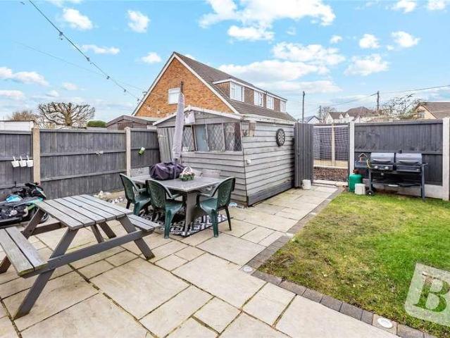 House for sale in Shotgate, Essex