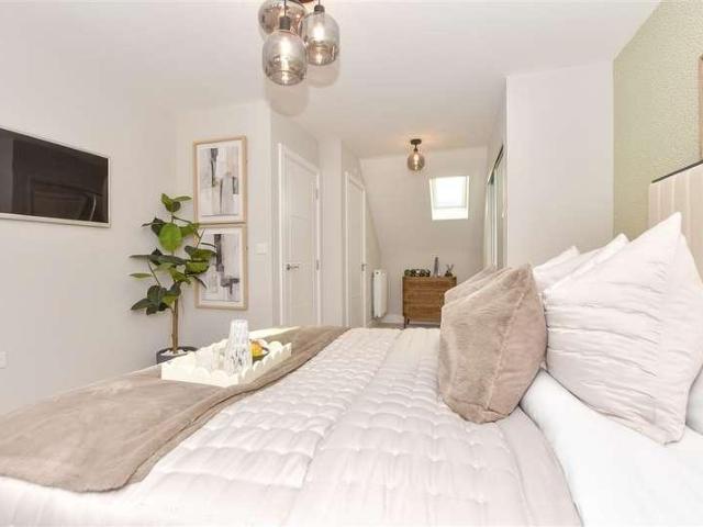House for sale in Oad Street, Kent