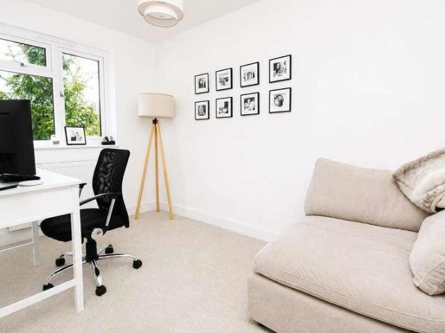 House for sale in Highfield, Pouchen End
