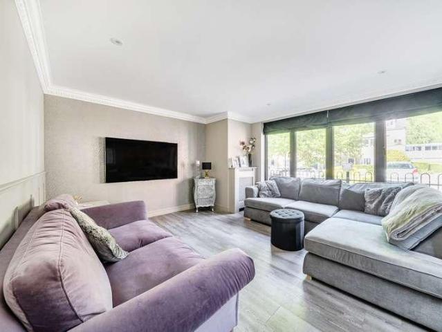 House for sale in Uxbridge, London Borough of Hillingdon