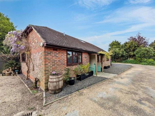 House for sale in Barnham and Eastergate, Clapham