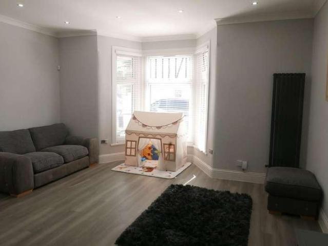 House for sale in Ilford, Little Heath