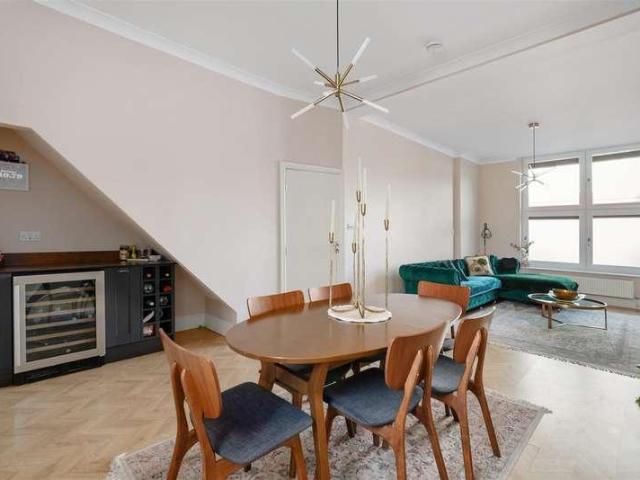 House for sale in London Borough of Merton, Raynes Park