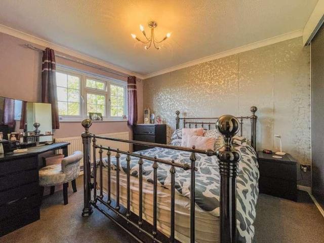 House for sale in Singlewell, Hamerton