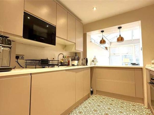 House for sale in London Borough of Hounslow, Hanworth