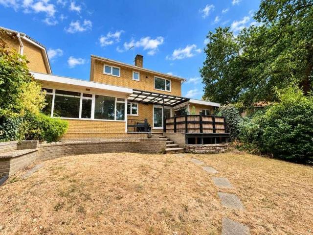 House for sale in Highcliffe