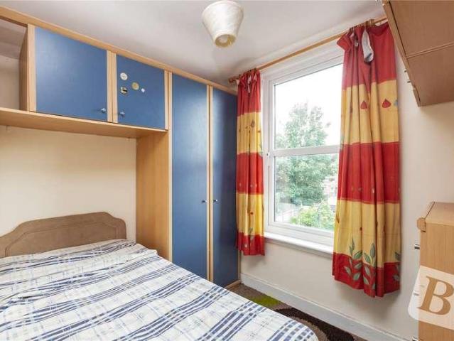 House for sale in Ilford, Seven Kings