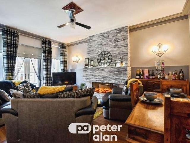 House for sale in Pontlottyn, Wales