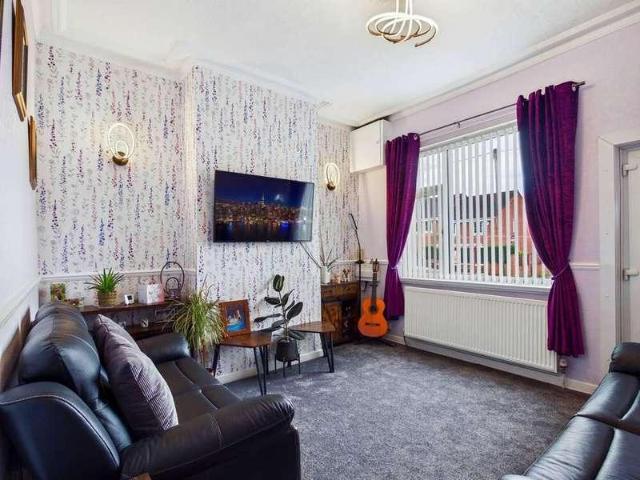 House for sale in Featherstone, North Featherstone