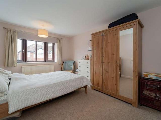 House for sale in Gorse Hill, Trafford Park