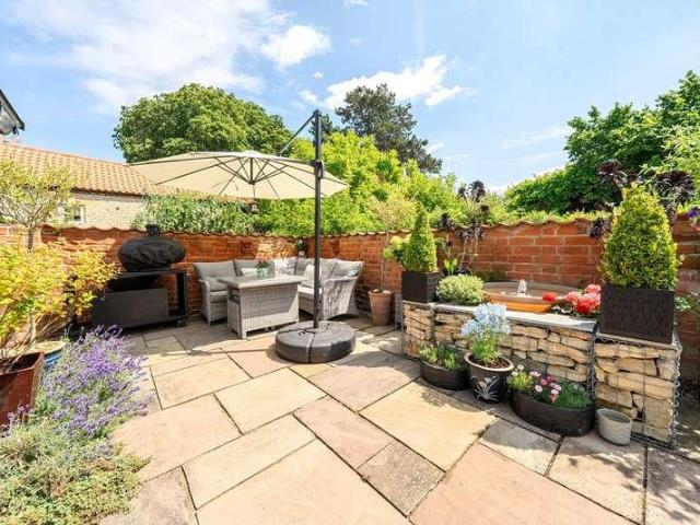 House for sale in Barholm, Lincolnshire