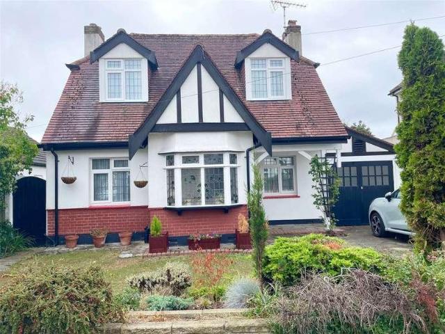 House for sale in Alton Barnes, Essex