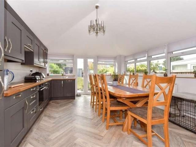 House for sale in Westbrook, Acol