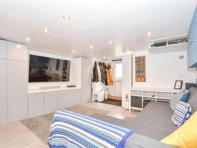 House for sale in Brompton, Gillingham