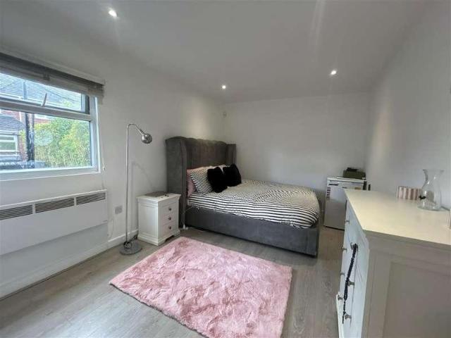 House for sale in Georgia, Greater Manchester