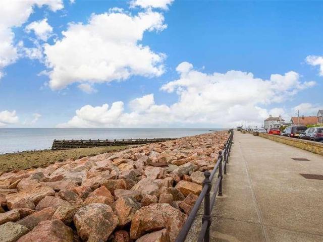 House for sale in Hampton, The Bridge