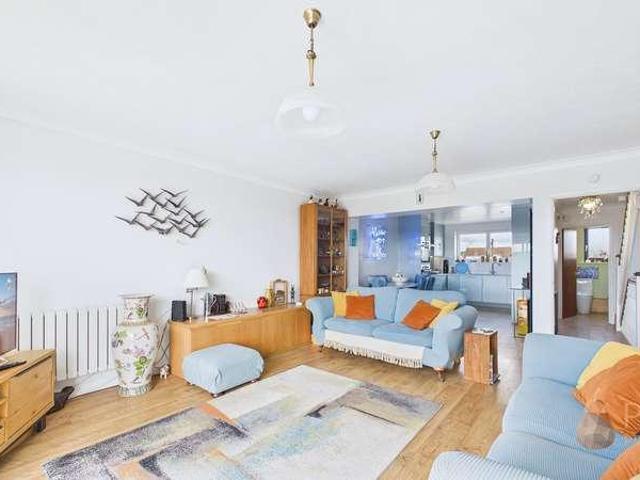 House for sale in Fishersgate, West Sussex