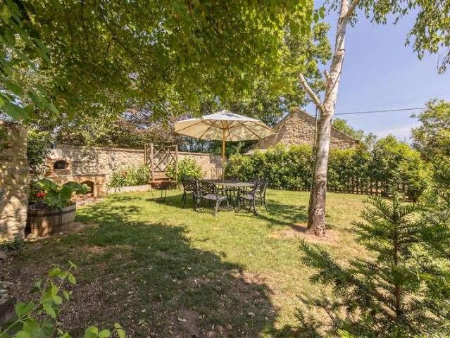 House for sale in Evershot, Oxfordshire