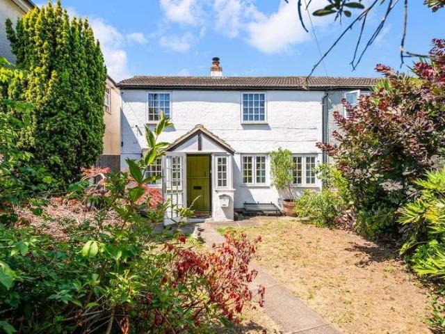 House for sale in Hillview, Surrey