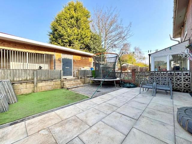 House for sale in Jump, South Yorkshire