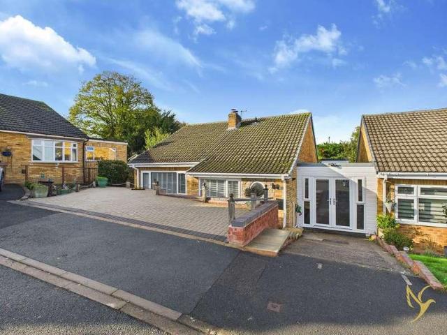 House for sale in Drakes Broughton and Wadborough, Crookhill