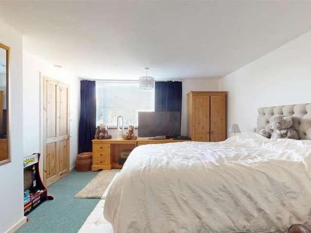 House for sale in Feckenham, City Of Bristol