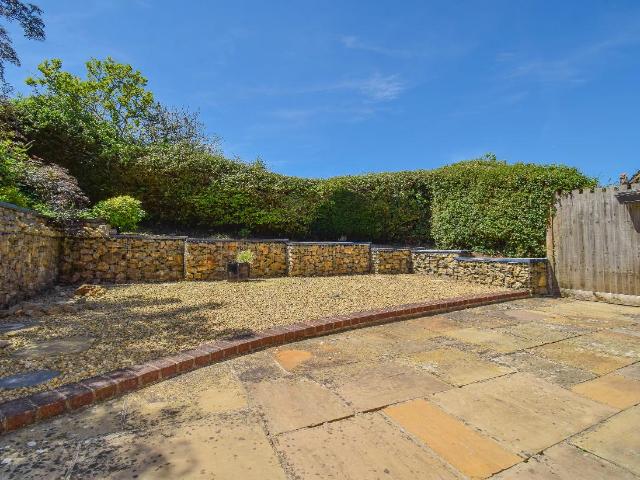 House for sale in The Butts, Kent