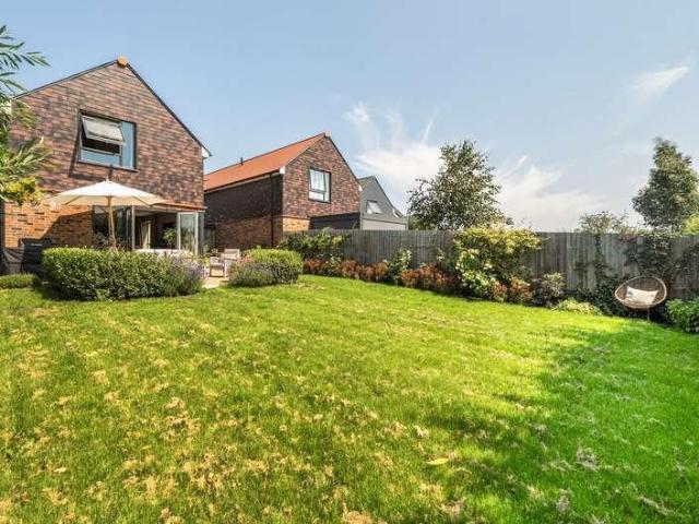 House for sale in Aston Cross, Pamington