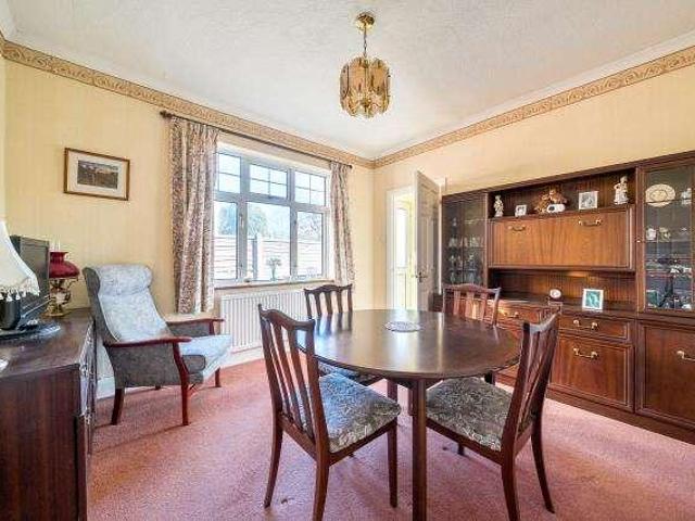 House for sale in West End, Heol-las