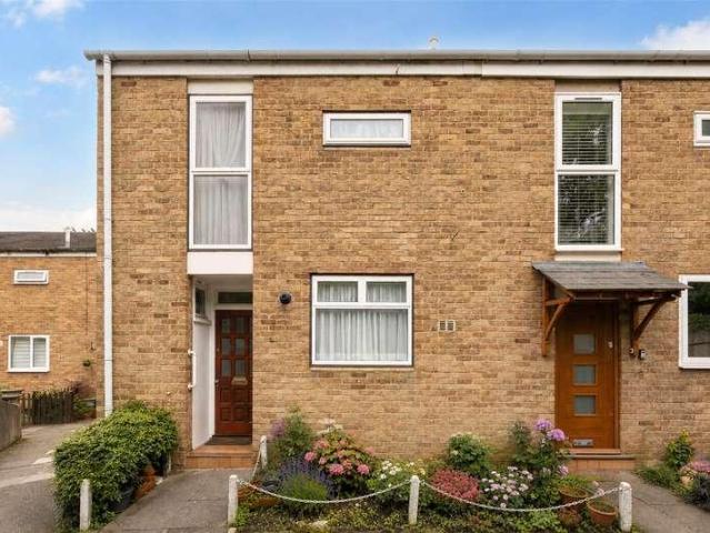 House for sale in Southfields, Greater London