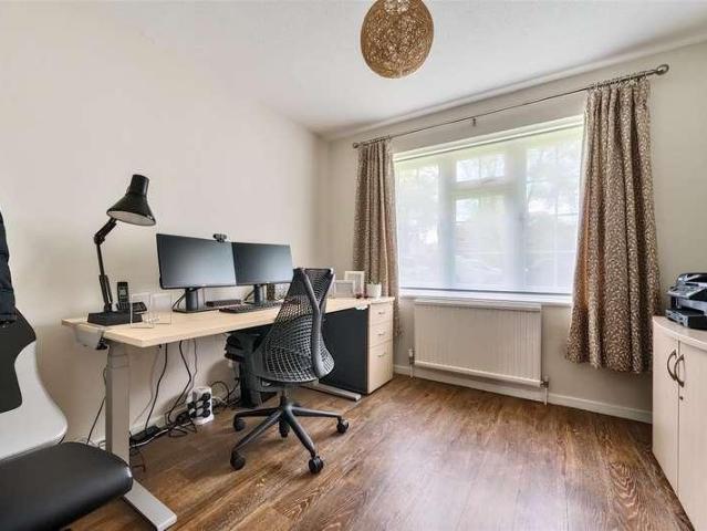 House for sale in Crowthorne