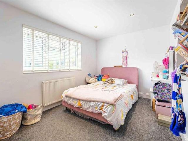 House for sale in Holywell, Studham