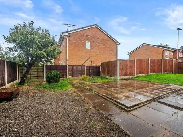 House for sale in Longbarn
