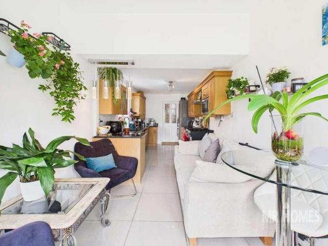 House for sale in Gibbonsdown, Barry