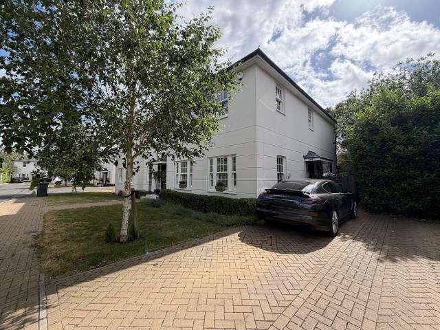 House for sale in Datchet