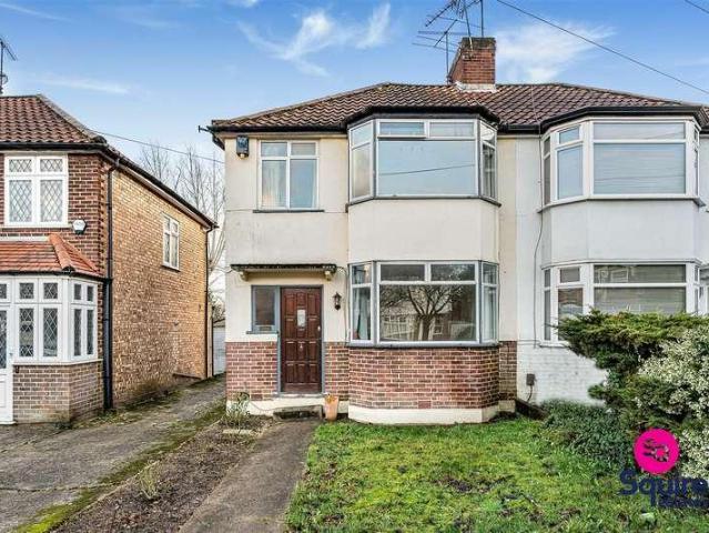 House for sale in West Finchley, Greater London