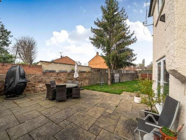 House for sale in Yiewsley, Greater London